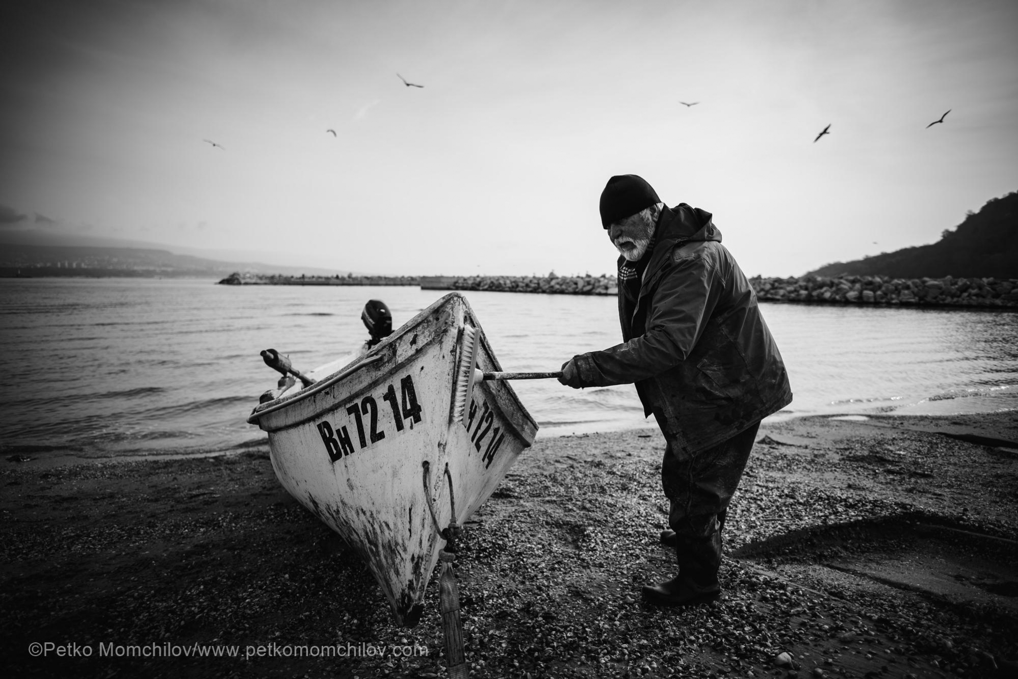 fotograf petko momchilov ribari karantina 0022