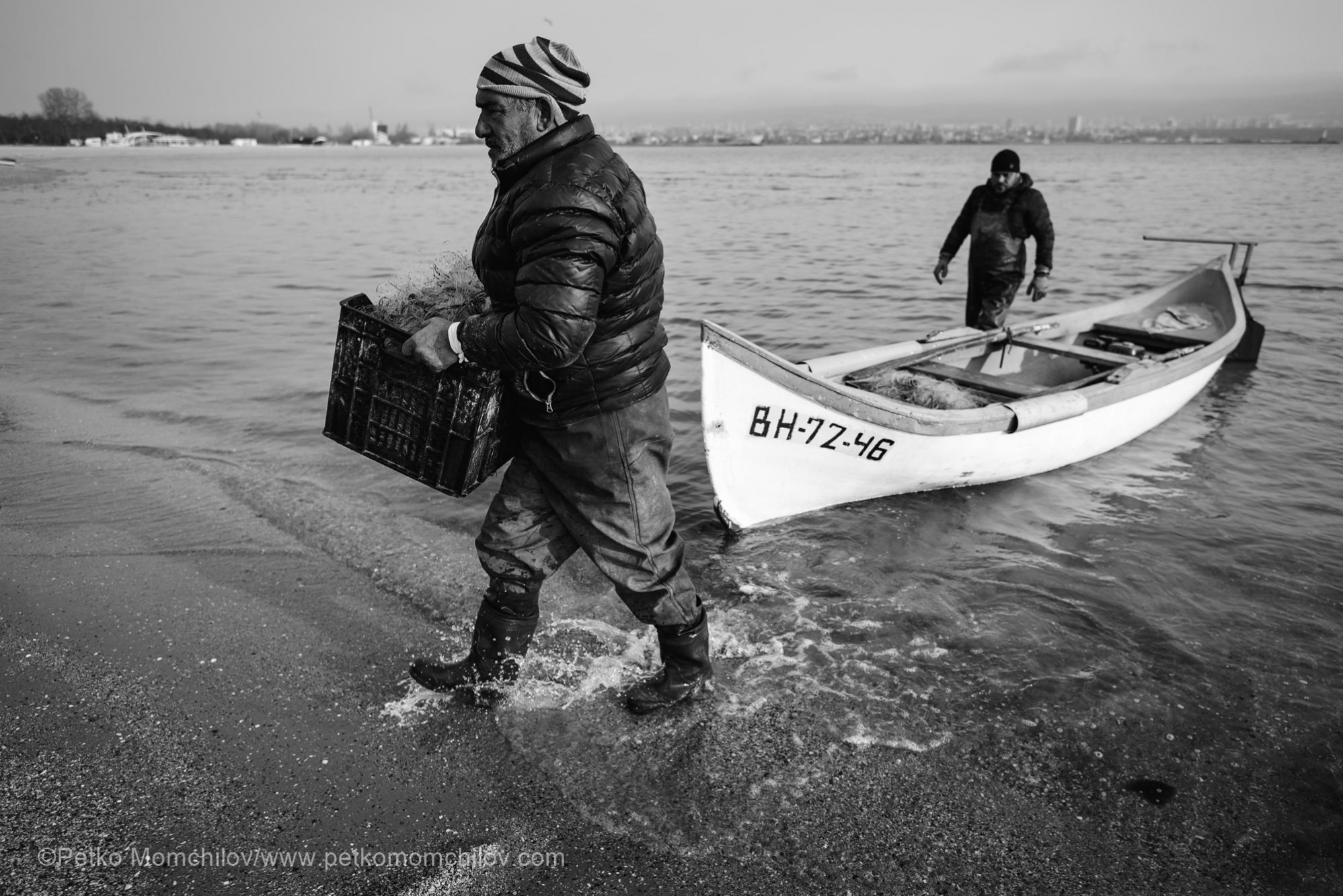 fotograf petko momchilov ribari karantina 0043