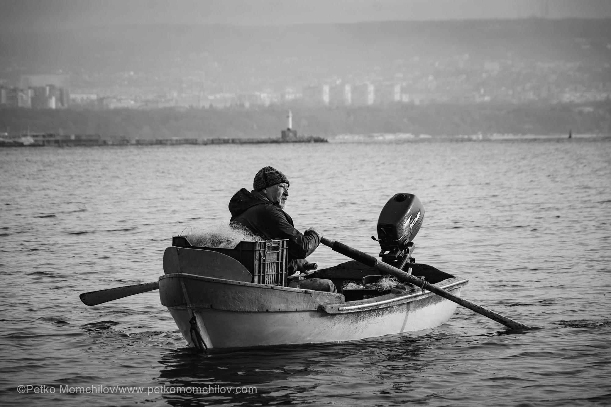 fotograf petko momchilov ribari karantina 0049